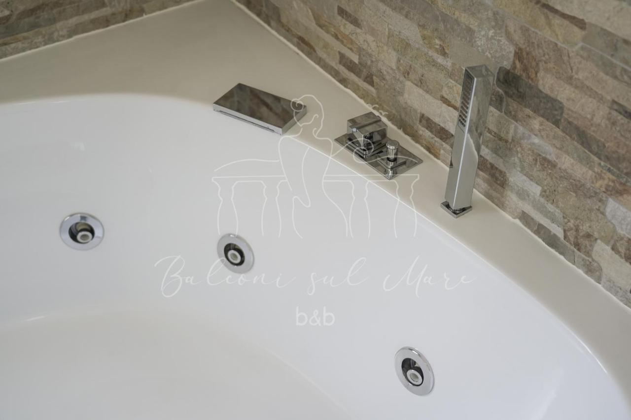 Balconi Sul Mare Bed & Breakfast Otranto Ngoại thất bức ảnh