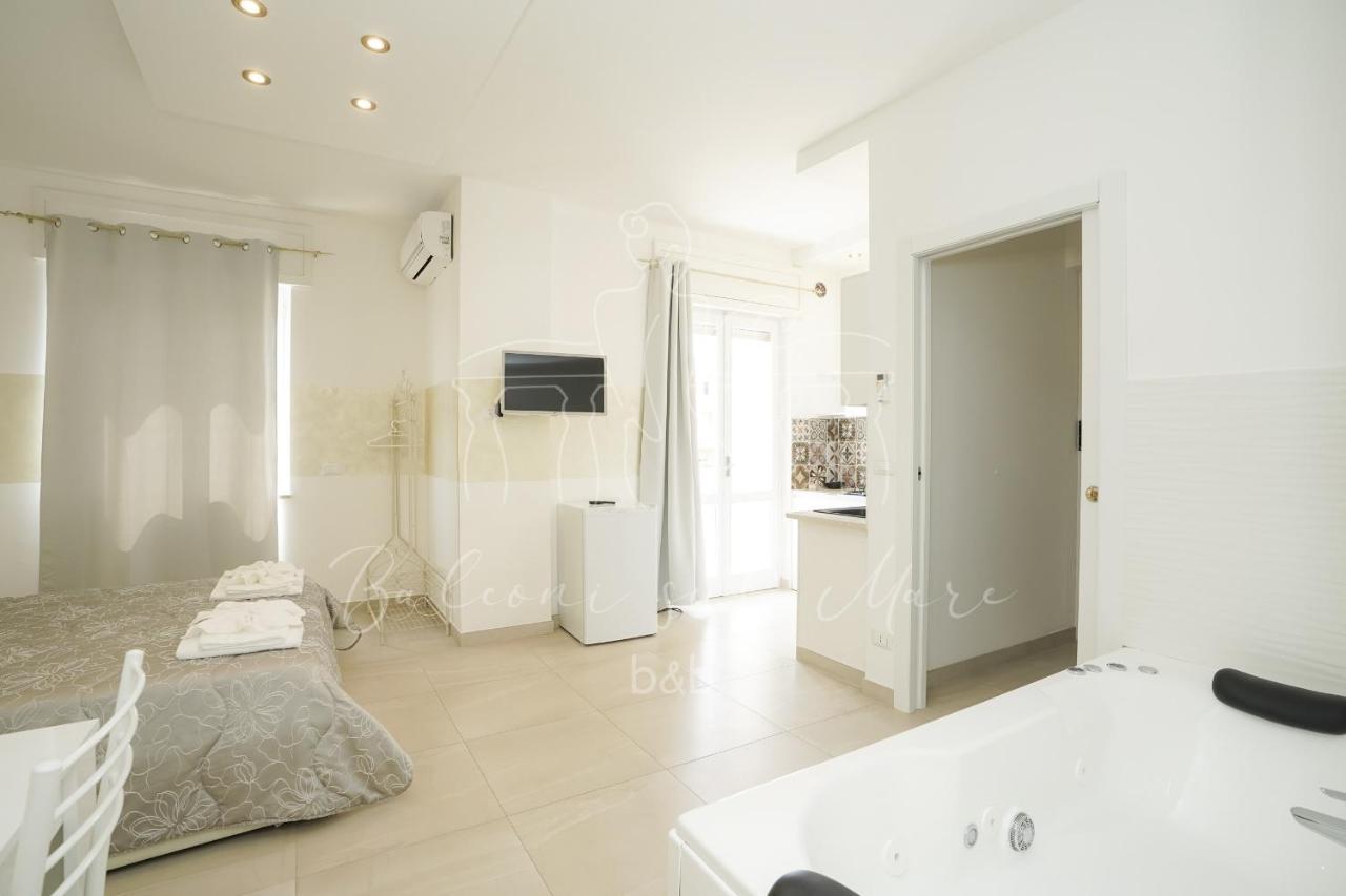 Balconi Sul Mare Bed & Breakfast Otranto Ngoại thất bức ảnh