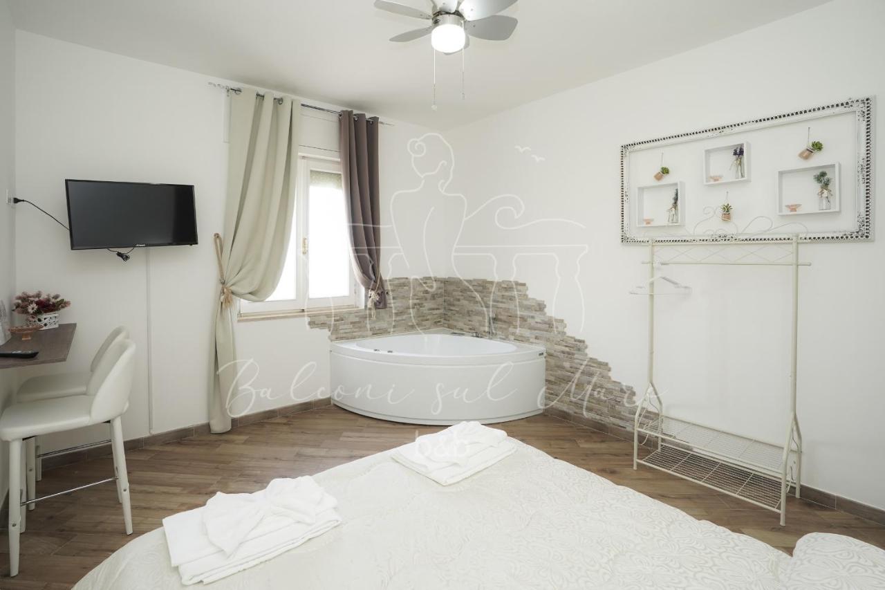 Balconi Sul Mare Bed & Breakfast Otranto Ngoại thất bức ảnh